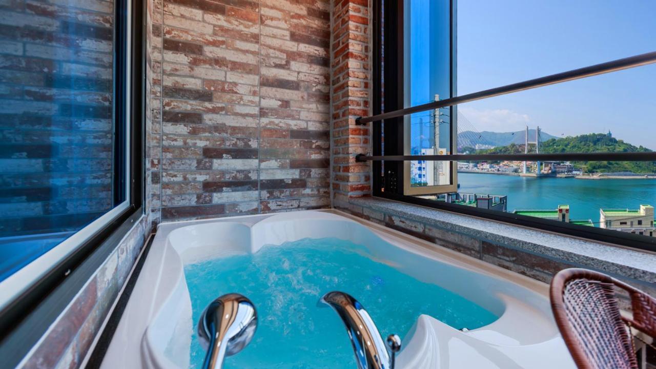 Yeosu View Foret Pension Exterior photo